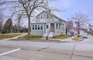 Photo 3 - Family-friendly House: Walk to Lake Michigan