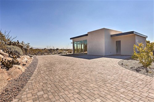 Foto 21 - Modern Desert Dwelling w/ Panoramic Views