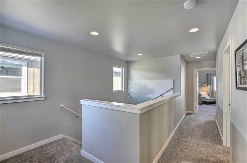 Foto 8 - Modern Bend Home Rental w/ Private Hot Tub