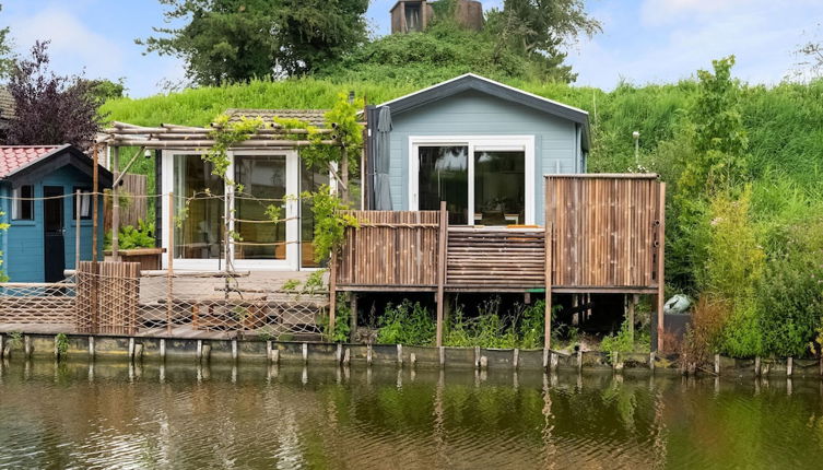 Photo 1 - Idyllic Holiday Home in Ooltgensplaat With Private Terrace