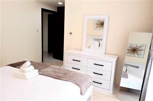 Photo 9 - Supreme 2bedroom With Balcony in Business Bay