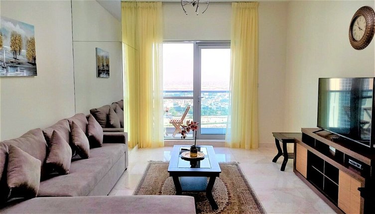 Photo 1 - Supreme 2bedroom With Balcony in Business Bay