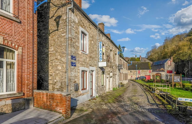 Cosy Holiday Home in Hastiere With a Terrace - Foto 36