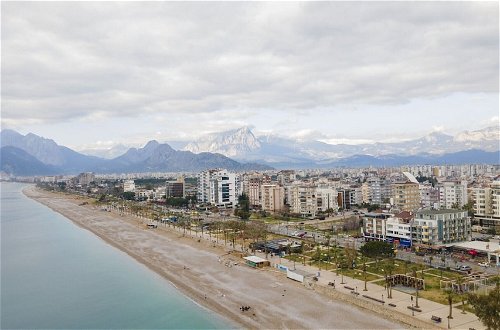 Foto 19 - Flat With Terrace Next to Konyaalti Beach