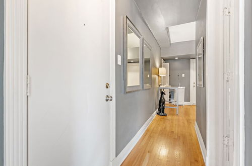 Photo 1 - 2BR Designer Apt in Festive Boystown