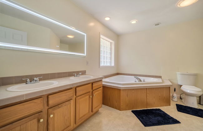 2900sqft villa near ski & snowboarding - Photo 26