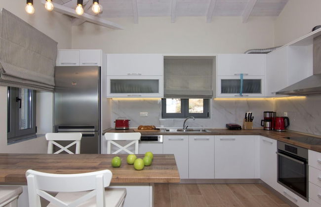 Elsa Villa by Elrin Villas Mani - Photo 16