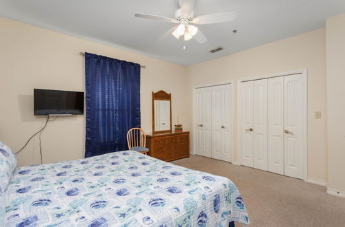 Photo 12 - Two Bedroom Condo - Short Walk to the Beach