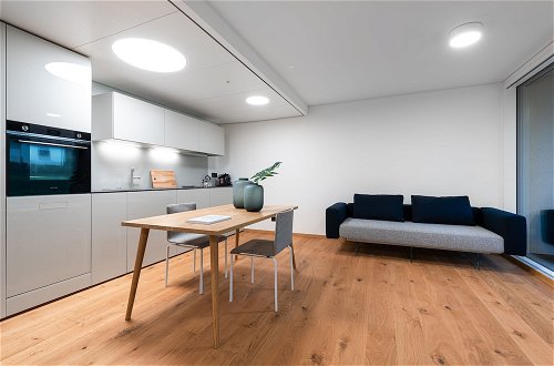Foto 7 - Modern, Simple and Super-equipped Style Apartment