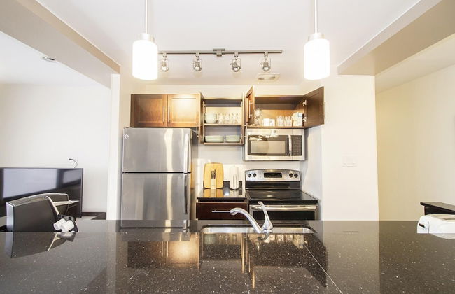 Luxurious 1bdrm Apartment With Parking and Wi-fi - Foto 13