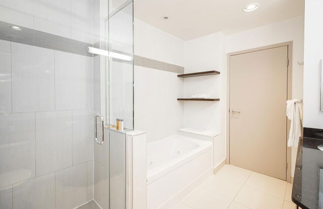 Luxurious 1bdrm Apartment With Parking and Wi-fi - Foto 5