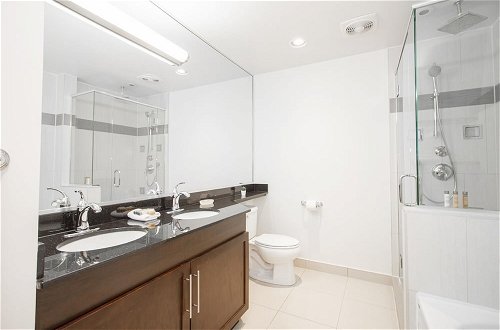 Foto 4 - Luxurious 1bdrm Apartment With Parking and Wi-fi