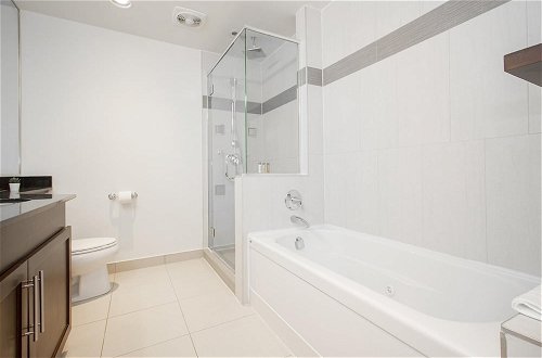 Photo 8 - Luxurious 1bdrm Apartment With Parking and Wi-fi