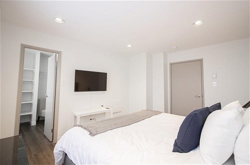 Foto 7 - Luxurious 1bdrm Apartment With Parking and Wi-fi