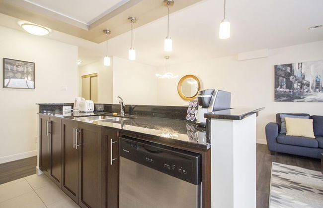 Luxurious 1bdrm Apartment With Parking and Wi-fi - Foto 14