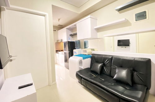 Photo 14 - Best Choice 1Br Apartment At Parahyangan Residence