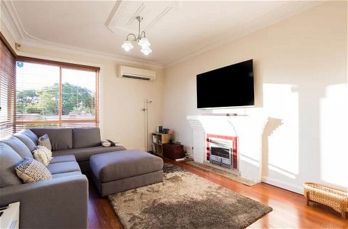 Foto 1 - Comfortable 2 Bedroom Home in Trendy Victoria Park