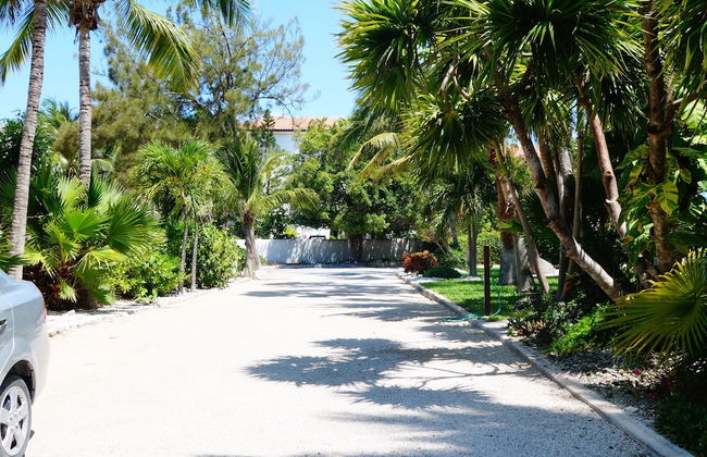 South Fleetwood Grace Bay - Photo 2