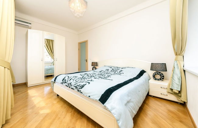 Alma Apartments - Photo 14