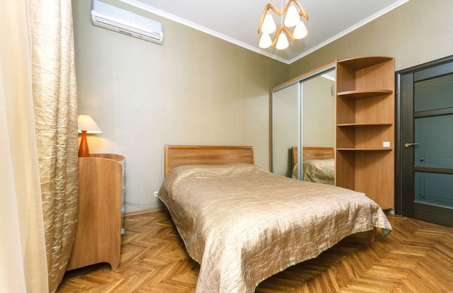 Alma Apartments - Photo 10