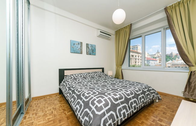 Alma Apartments - Photo 17