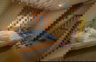 Photo 3 - Gulbast House