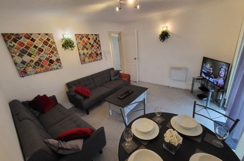 Foto 15 - Captivating 2-bed Apartment in Southend-on-sea