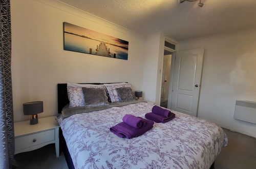 Photo 4 - Captivating 2-bed Apartment in Southend-on-sea