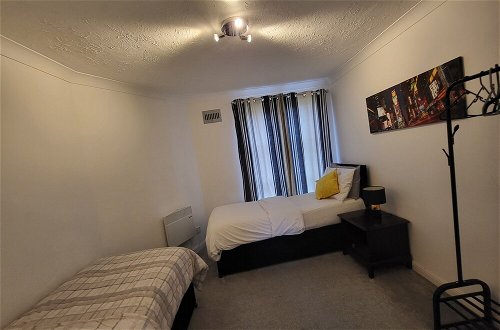 Foto 9 - Captivating 2-bed Apartment in Southend-on-sea