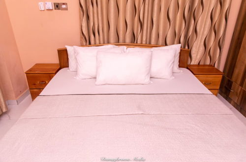 Photo 2 - Executive One Bedroom Furnished Apartment in Accra