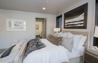 Foto 1 - Main Street Townhome by Lespri Management