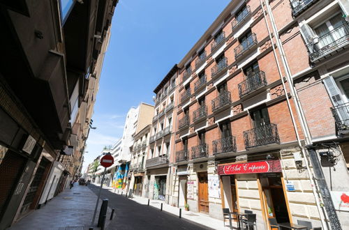 Photo 55 - Feelathome Madrid Suites Apartments