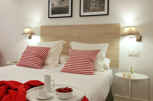 Photo 7 - Feelathome Madrid Suites Apartments