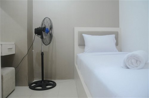 Photo 5 - Comfort Living 2Br Room At Bassura City Apartment