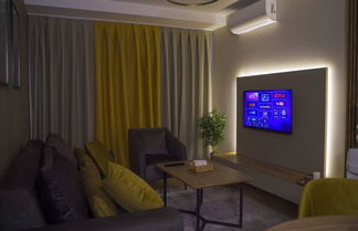 Photo 3 - Elegant1 1apartment With Terrace - Core Living