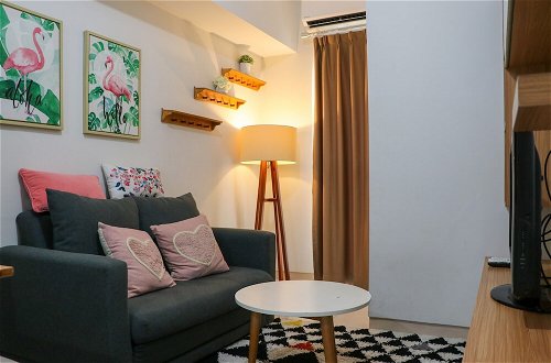 Foto 14 - Tranquil Designed And Homey 2Br At Springlake Summarecon Bekasi Apartment