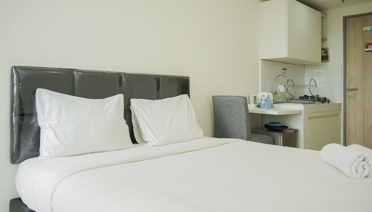 Photo 1 - Comfort And Warm Studio Room At Akasa Pure Living Bsd Apartment