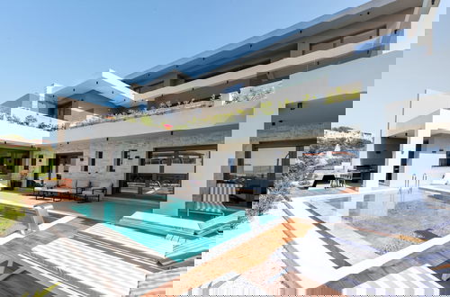 Foto 34 - Seafront Villas