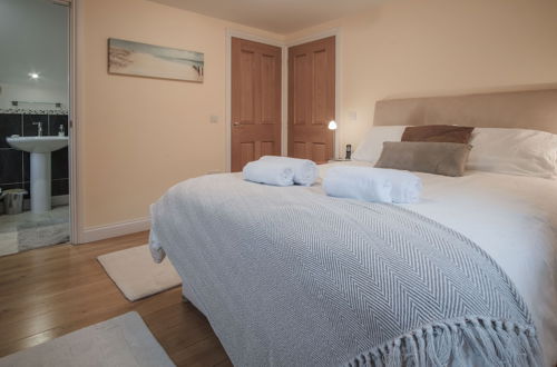 Photo 12 - Llais Afon - 3 Bedroom Holiday Home - Fishguard