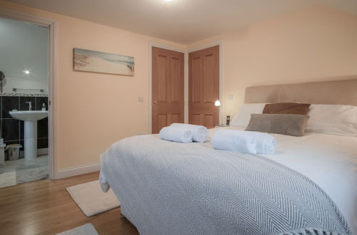 Photo 18 - Llais Afon - 3 Bedroom Holiday Home - Fishguard