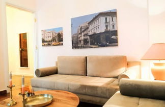 Photo 2 - Elegant Apartment in Parliament Square