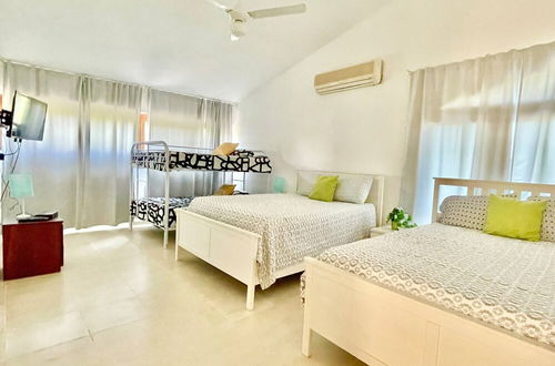 Foto 3 - Spacious Trendy Villa At Metro Country Club