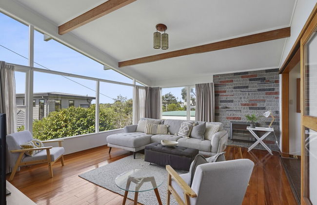 Dazzling Mairangi Bay Retreat Sea Views - Photo 23
