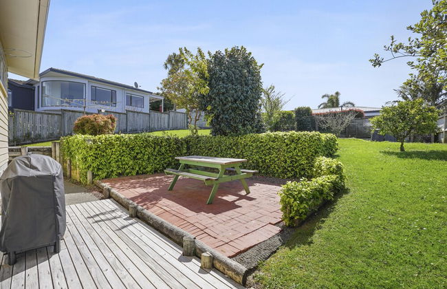 Dazzling Mairangi Bay Retreat Sea Views - Photo 45
