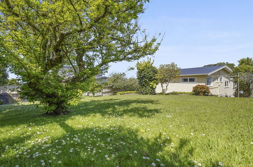 Foto 43 - Dazzling Mairangi Bay Retreat Sea Views