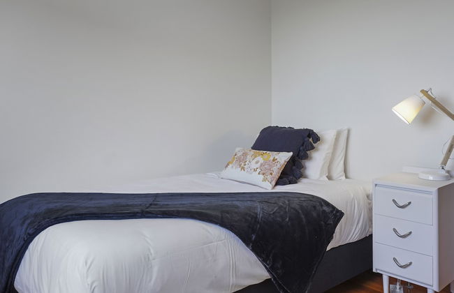 Dazzling Mairangi Bay Retreat Sea Views - Photo 7