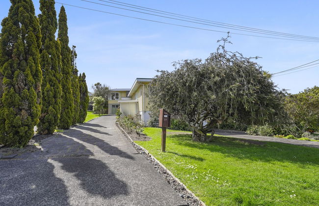 Dazzling Mairangi Bay Retreat Sea Views - Photo 40