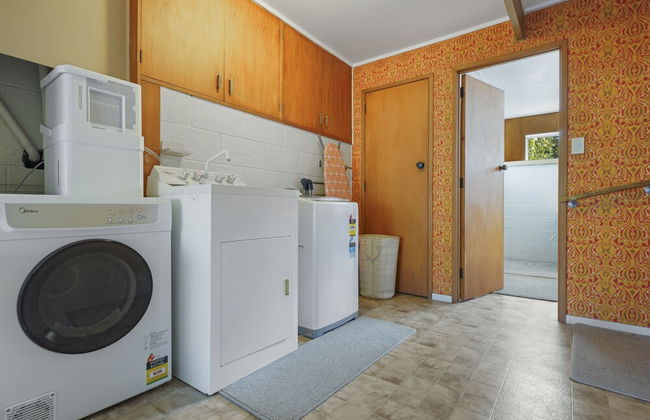 Dazzling Mairangi Bay Retreat Sea Views - Photo 30