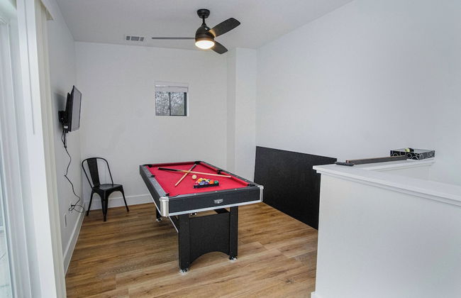 Amazing 3BR 2BA Only 5 Mins From Downtown - Photo 16