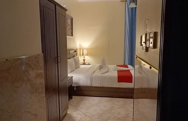 RUWI BEACH HOTEL APARTMENTS - Photo 23
